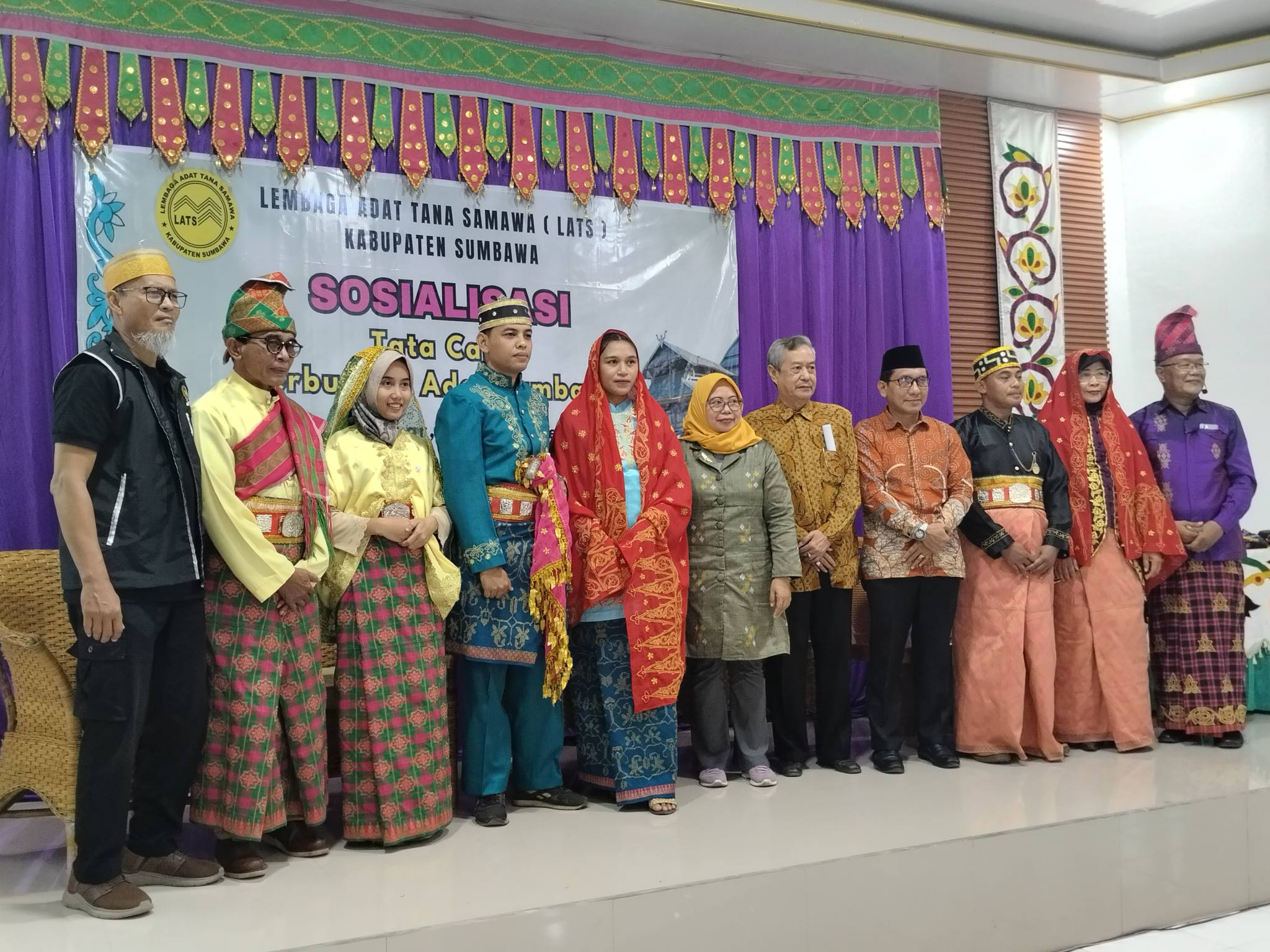 LATS Sosialisasikan Tata Cara Berbusana Adat Samawa